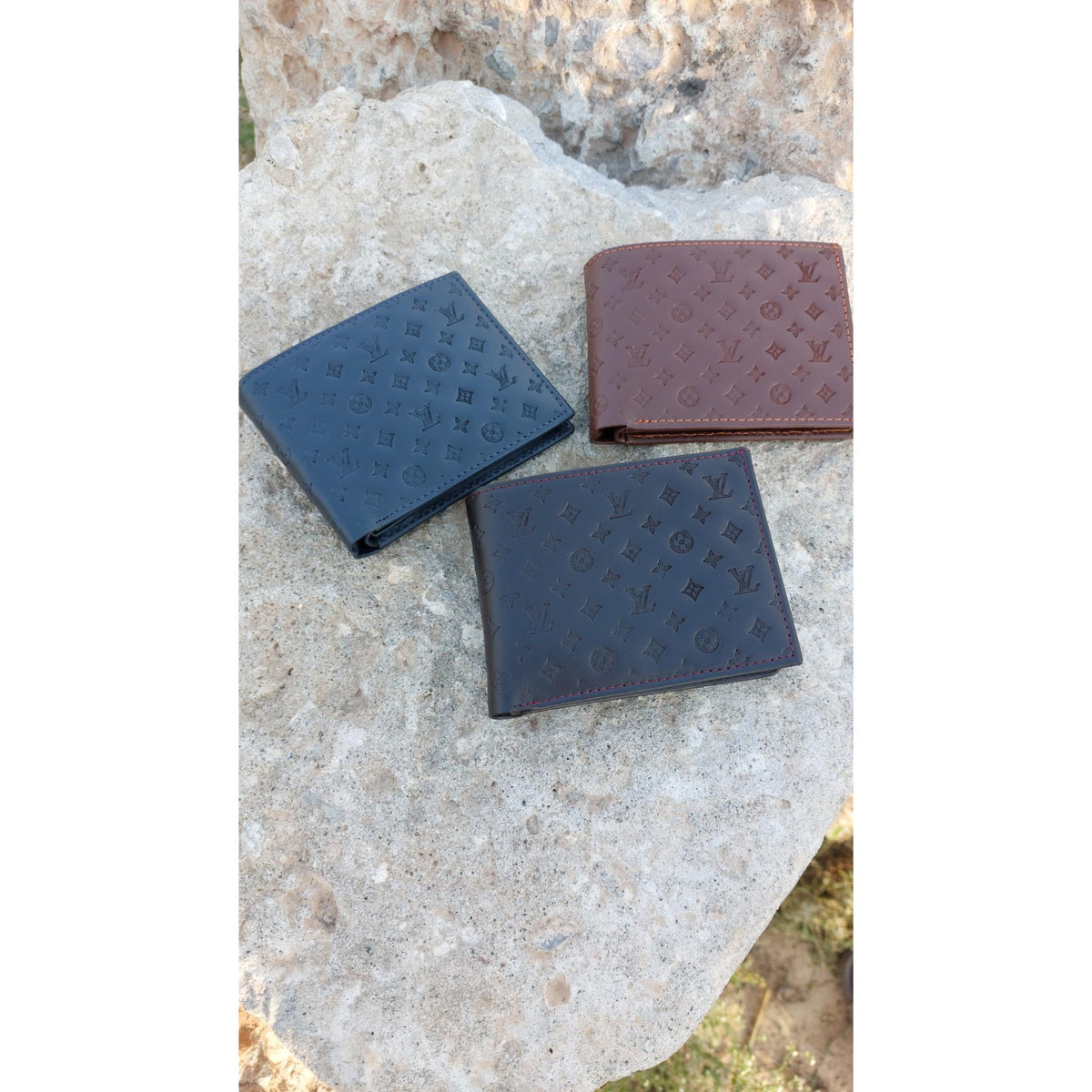 Elite Embossed Men's Bifold Wallet